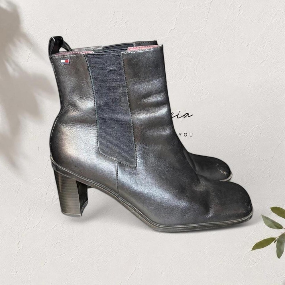 Tommy Hilfiger Black Leather Ankle Boots Square Toe Block Heel TW18603 Size 6.5